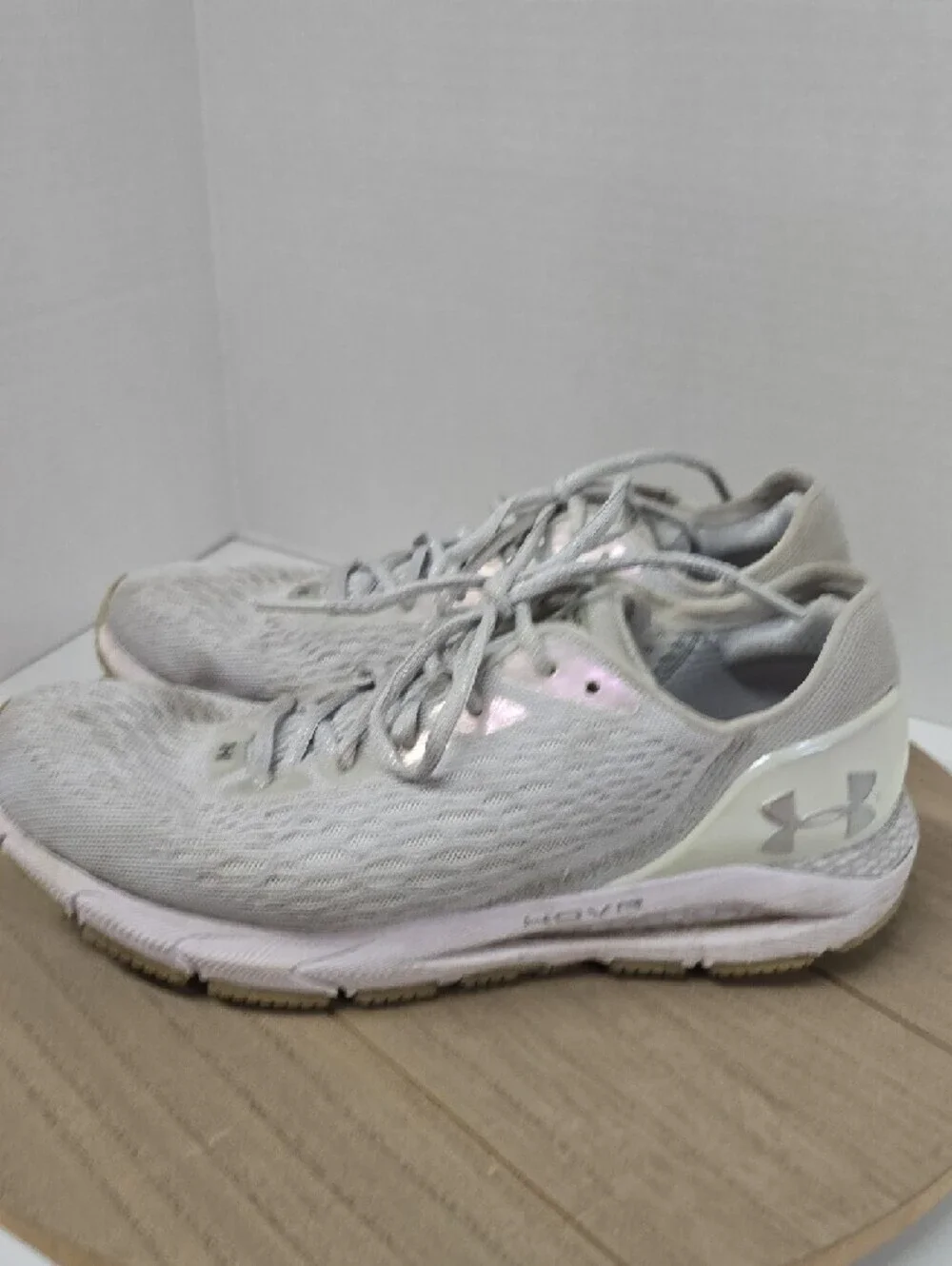 Under Armour Men's Light Gray Running Sneakers Size 9